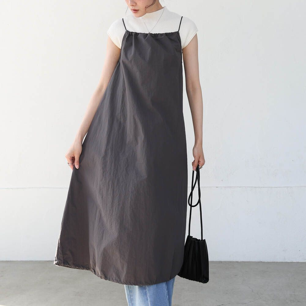 下擺澎澎氣球尼龍吊帶洋裝-深灰