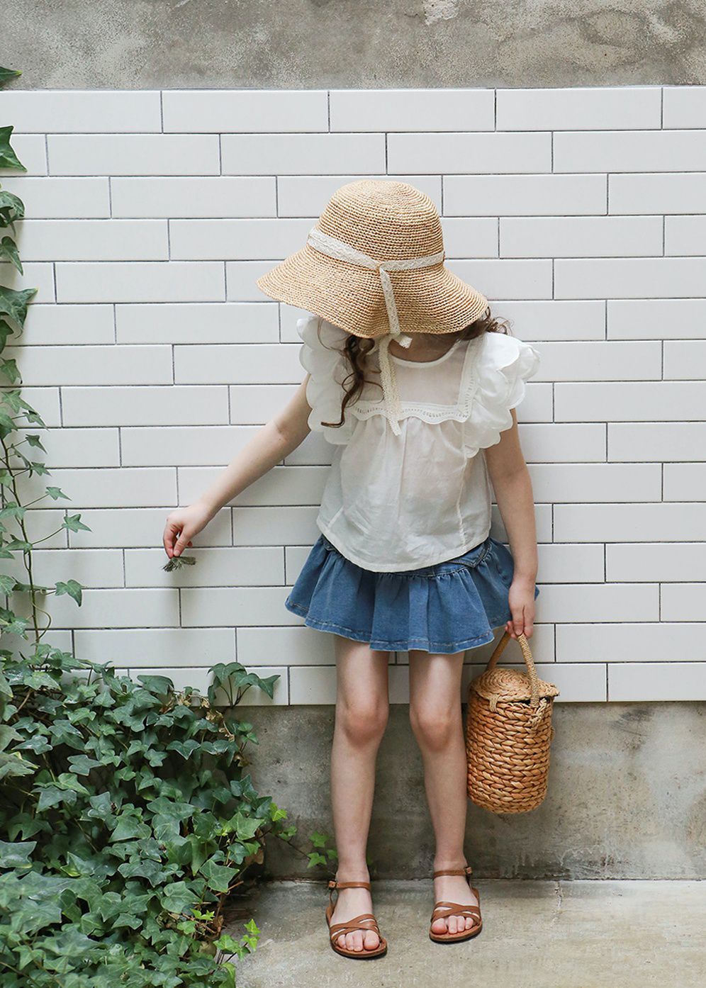 韓國 PuellaFLO - 蝴蝶狀荷葉袖上衣-象牙白