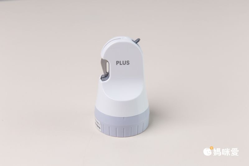 【日本 PLUS】二合一個資保護章Ｘ開箱刀