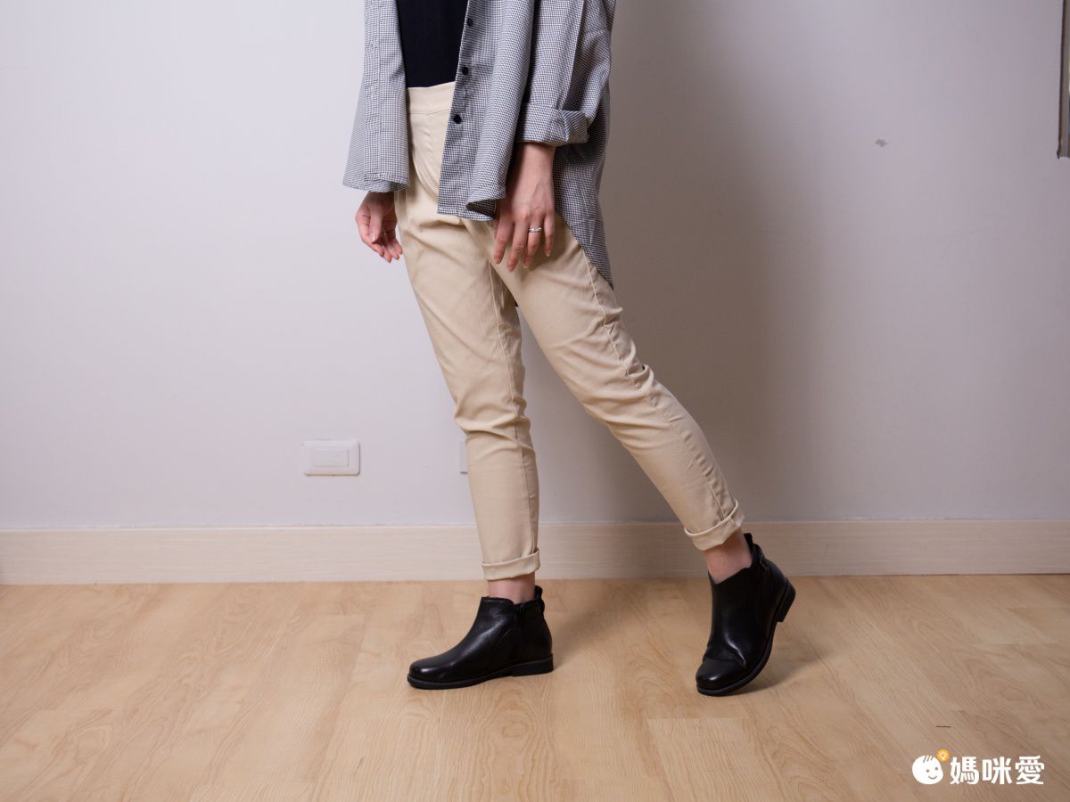 日本女裝代購 - 舒適修身彈性 打褶小尻美腿褲-咖啡