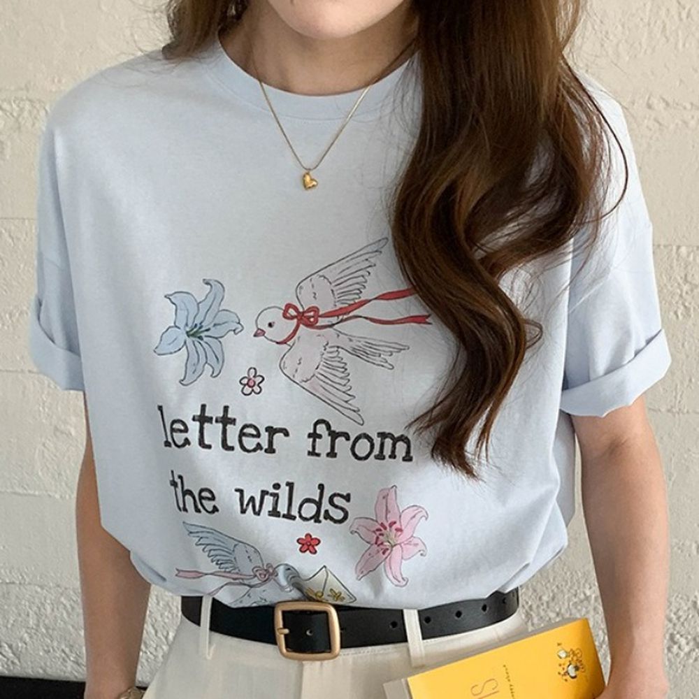 寬鬆落肩短袖上衣-手繪風花野來信-淡藍 (F)