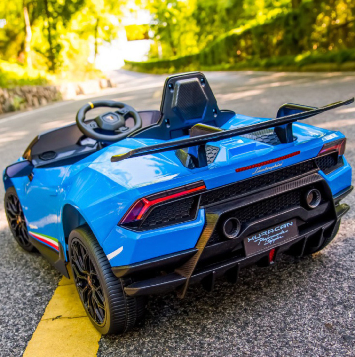 聰明媽咪兒童超跑 - 藍寶堅尼 Huracan 原廠授權 四驅兒童電動車-拋光黃