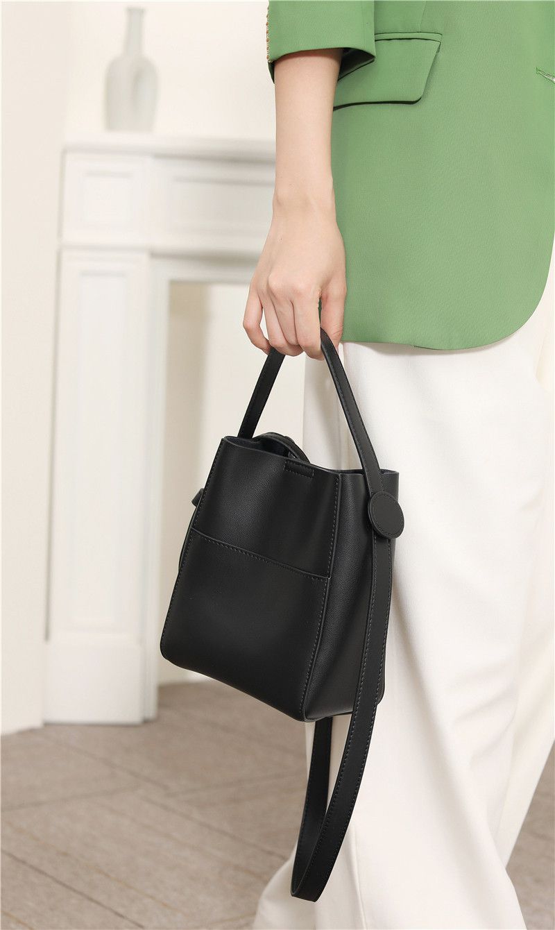 真皮復古歐美百搭單肩手提包/水桶包-杏+灰 (18x10x20cm)