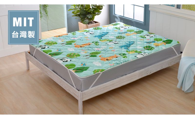 格蕾寢飾 Great Living - 義大利Fancy Belle 防蹣抗菌透氣防水平面式保潔墊-好朋友的派對 (雙人)