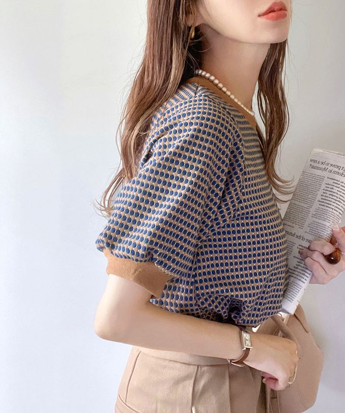 日本 Classical Elf - 緹花圓領彈性泡泡五分袖上衣-草綠