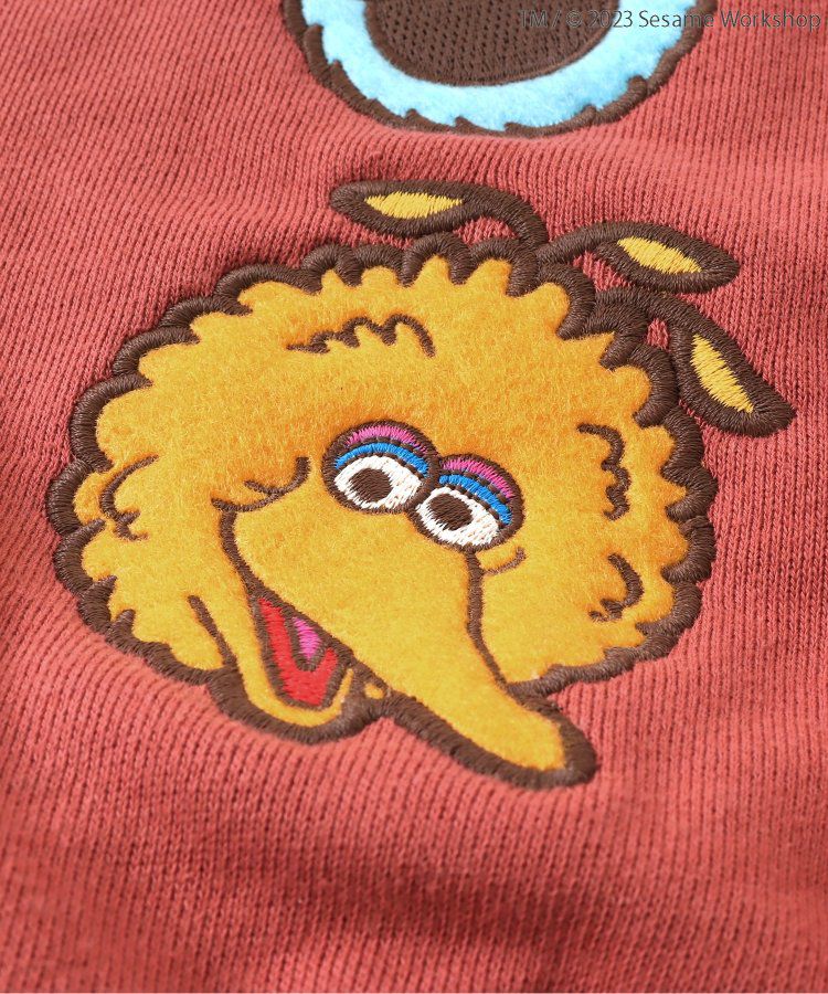 日本 apres les cours - 聯名限定 芝麻街印花大學T-米黃