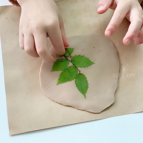 韓國不凝固萌熊米米軟黏土(贈小刀1入_顏色隨機) (黏土:長100mm x 寬100mm x 高8mm)