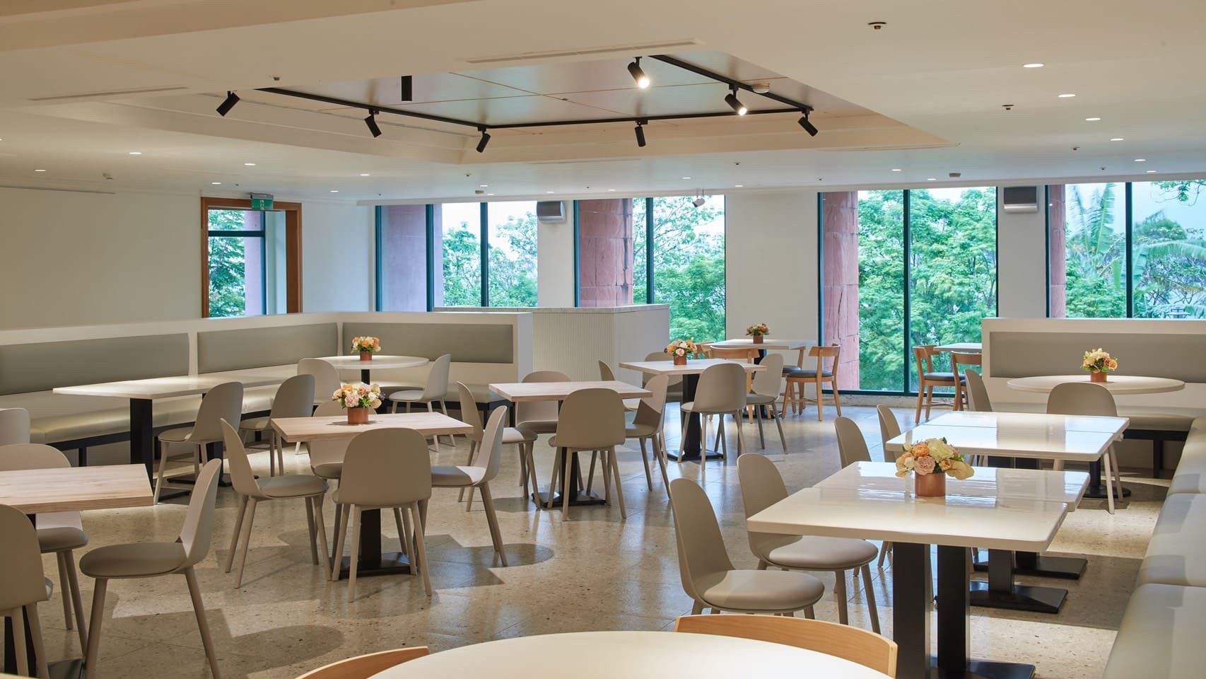 極少量出清價↘最美【石門水庫福華渡假飯店】一泊一食