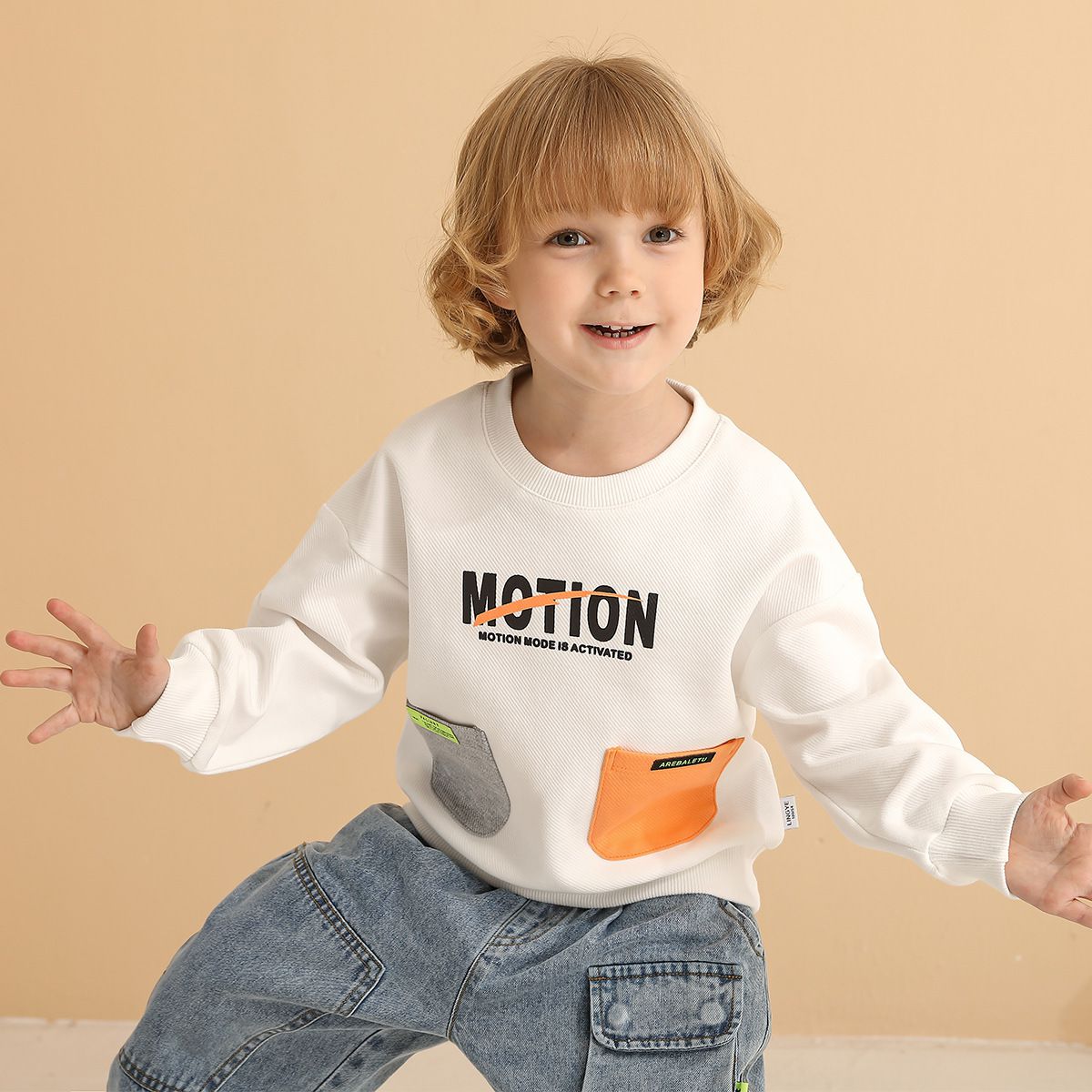 童趣圓領長袖上衣-拼色雙口袋-黑色