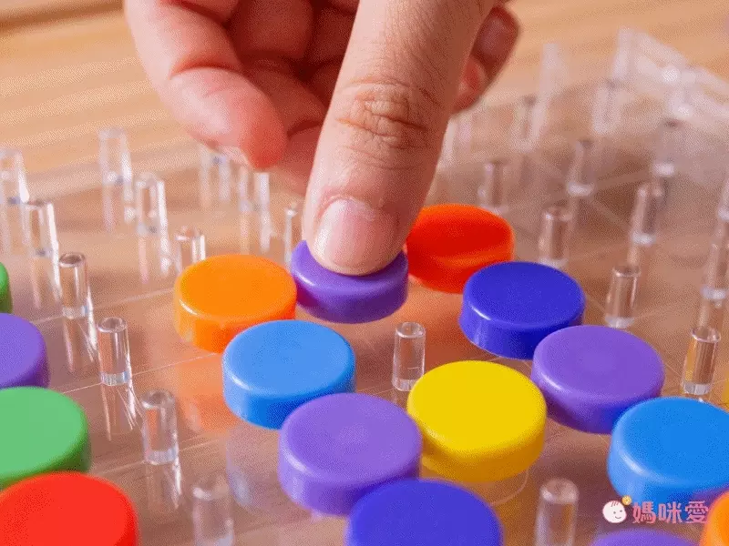 資優數學 - 30種智力遊戲-系列3 動手挑戰版(上)-5份練習單+教具5份