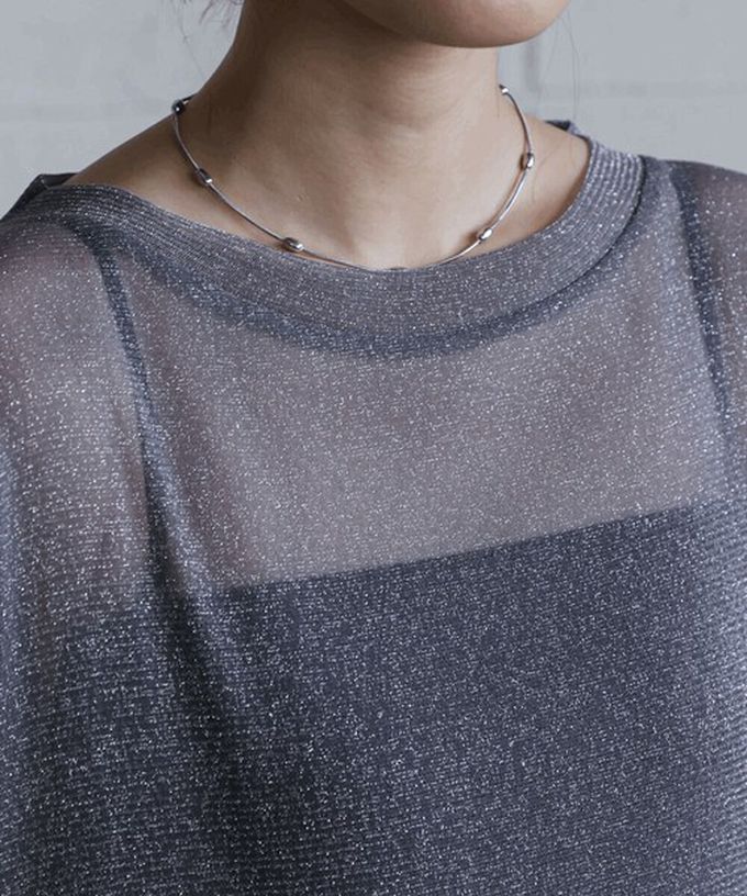 日本 Bab - 光澤閃耀透膚寬版長袖上衣-深灰