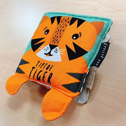 Tiptoe Tiger: Baby's First Soft Book 踮腳走的小老虎：寶寶的第一本布書