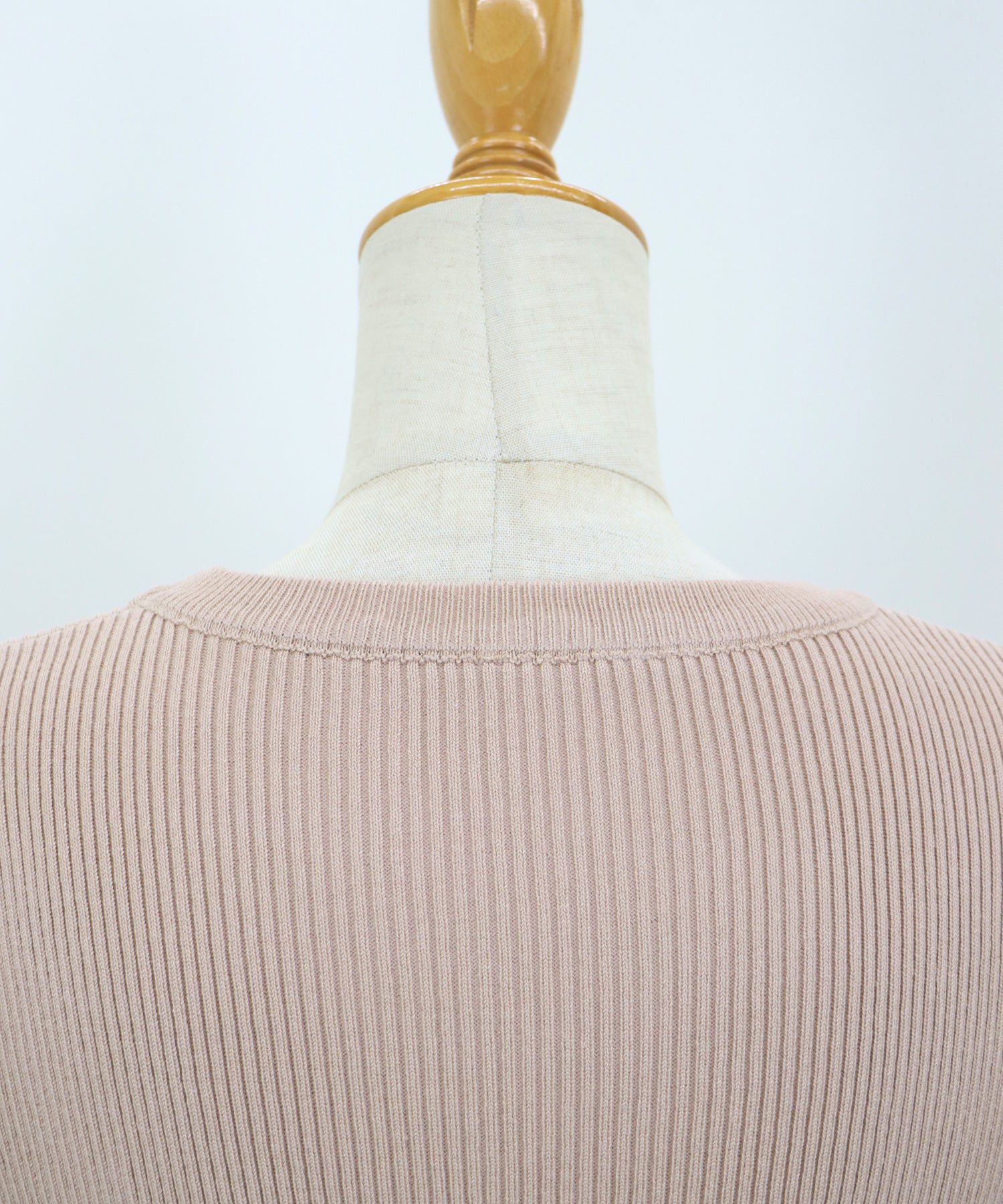 日本 BLUE EAST - 圓領金釦羅紋短袖上衣-白