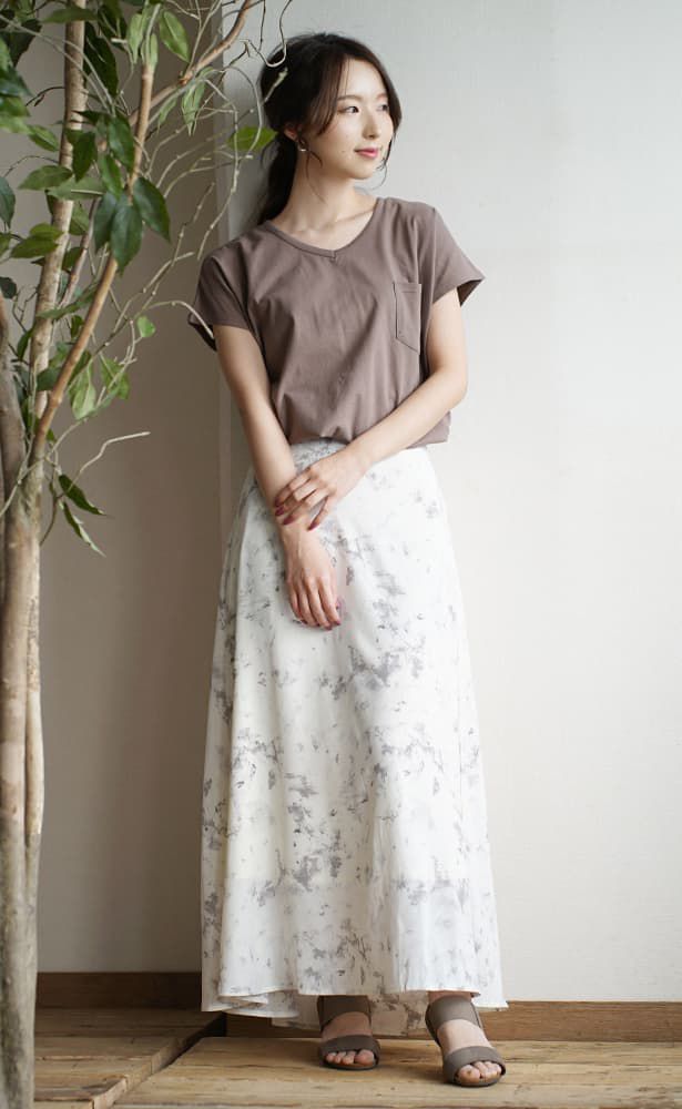 日本 zootie - 抗透汗 百搭V領口袋短袖上衣-棕