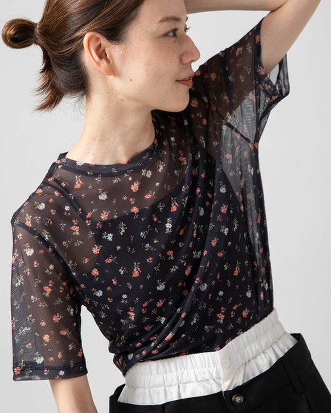 日本 gleam - 浪漫小花透膚薄紗短袖上衣-象牙米