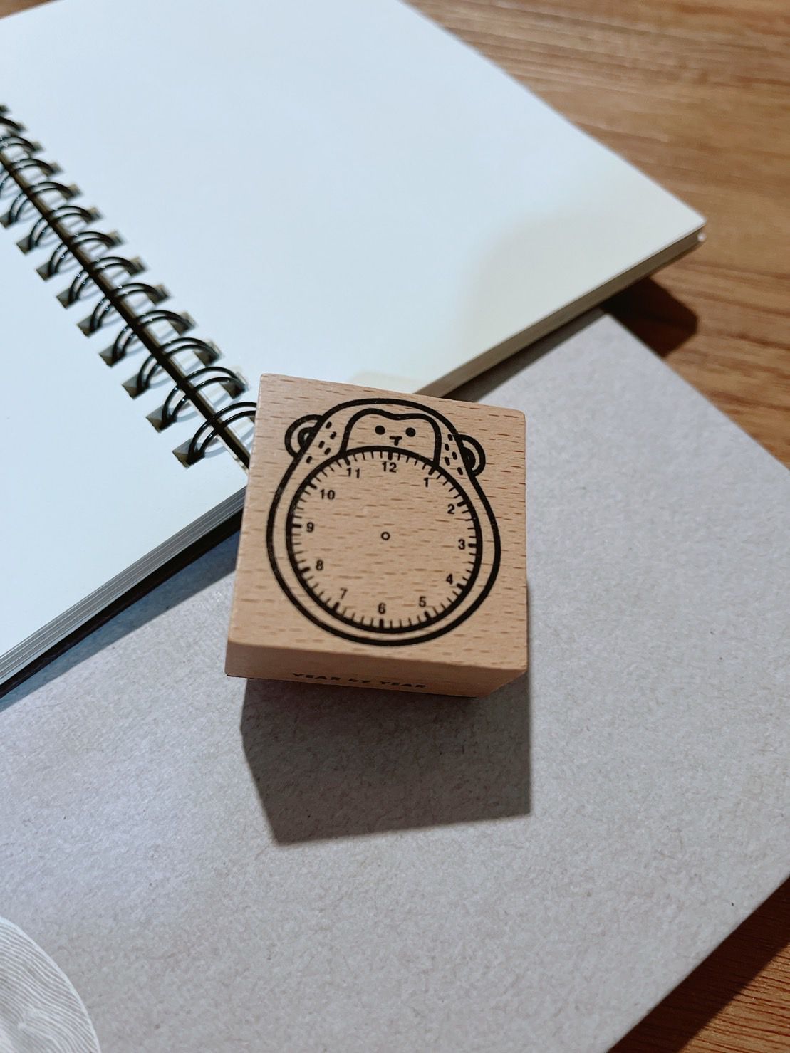 年年.studio - 印章-猴子時鐘印章 (4.5x4.5cm)-1入