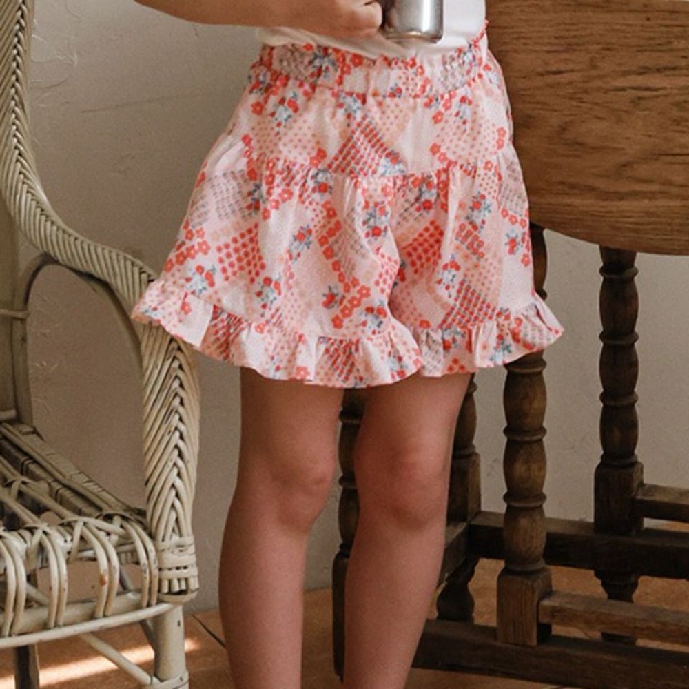 Puellaflo 鬆緊腰繽紛花漾荷葉擺短褲-紅
