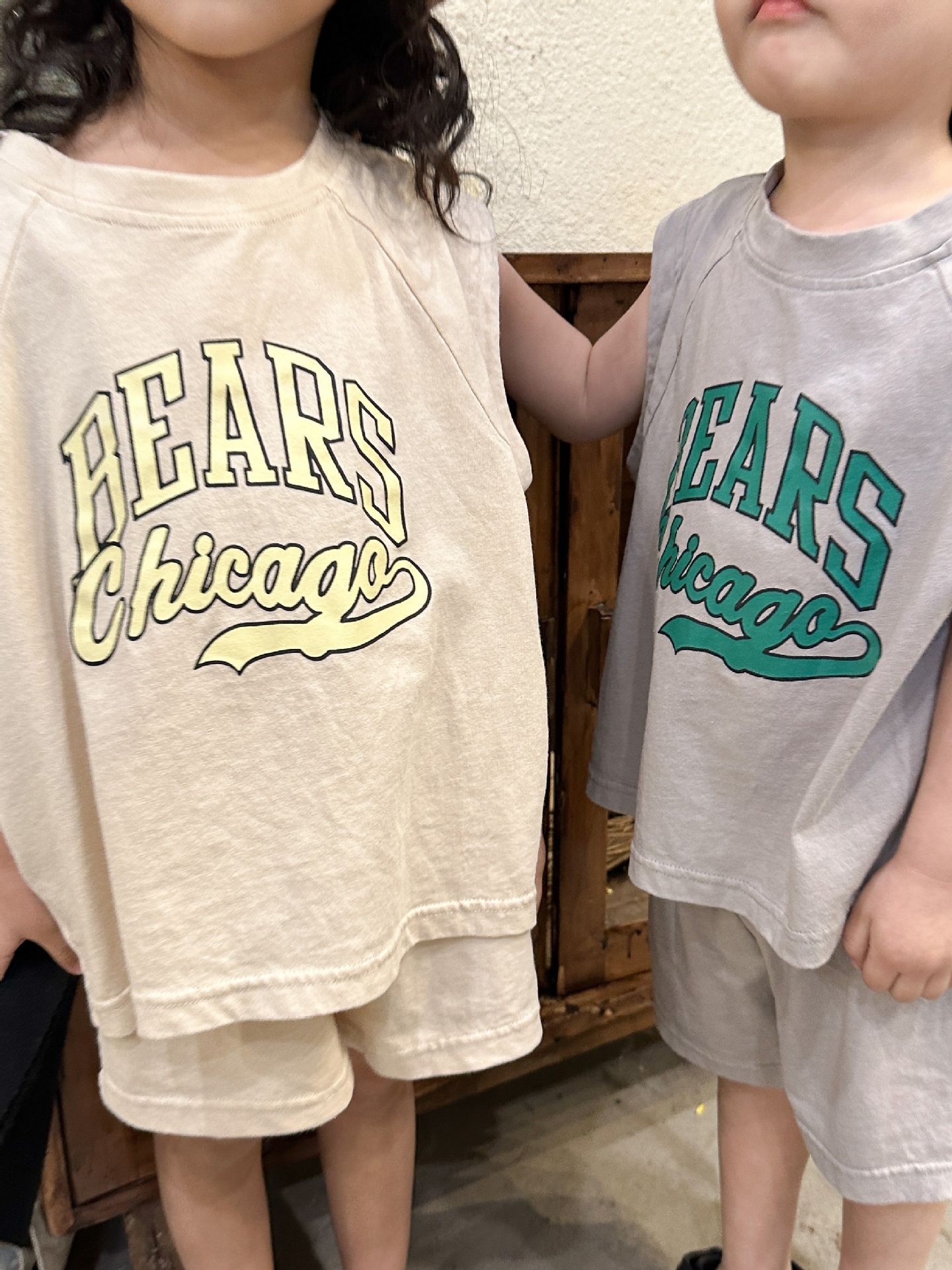 純棉圓領休閒無袖套裝-草寫英文字-灰色