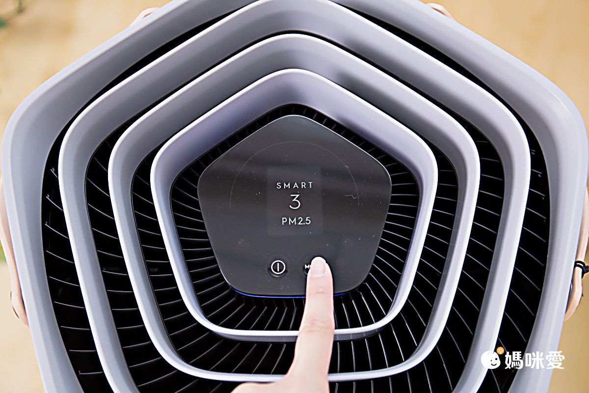 Electrolux 伊萊克斯 - 高效抗菌智能旗艦清淨機Pure A9-PA91-406GY(適用9-14坪)-優雅灰 (贈活性碳淨味抗菌濾網(CADR 400系列))