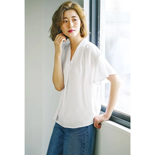 日本 BELLUNA - 雪紡小V領剪裁波浪短袖上衣-粉杏