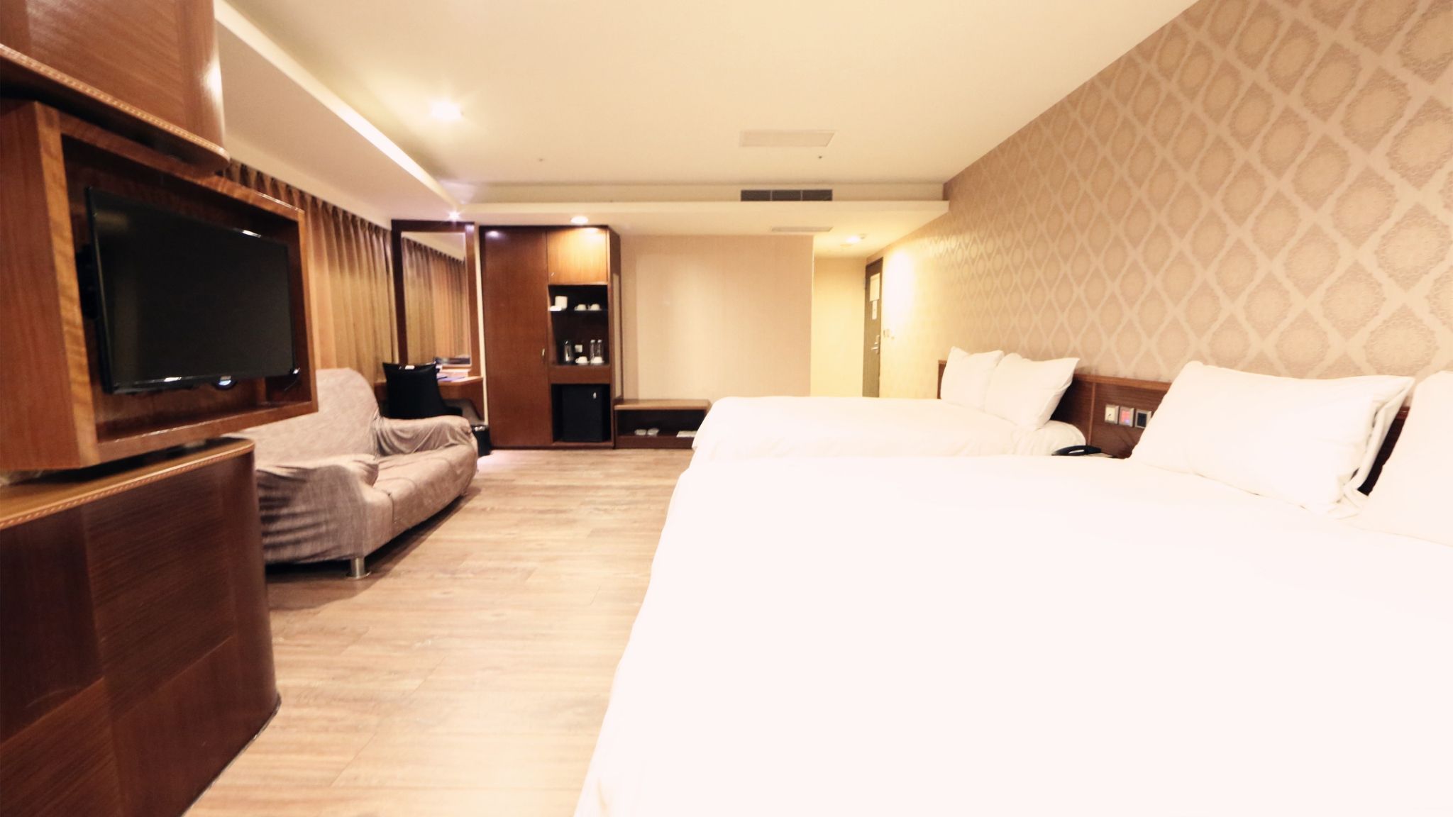 雲林緻麗伯爵 - 【無票券-僅限年底前入住】四人房平日住宿券