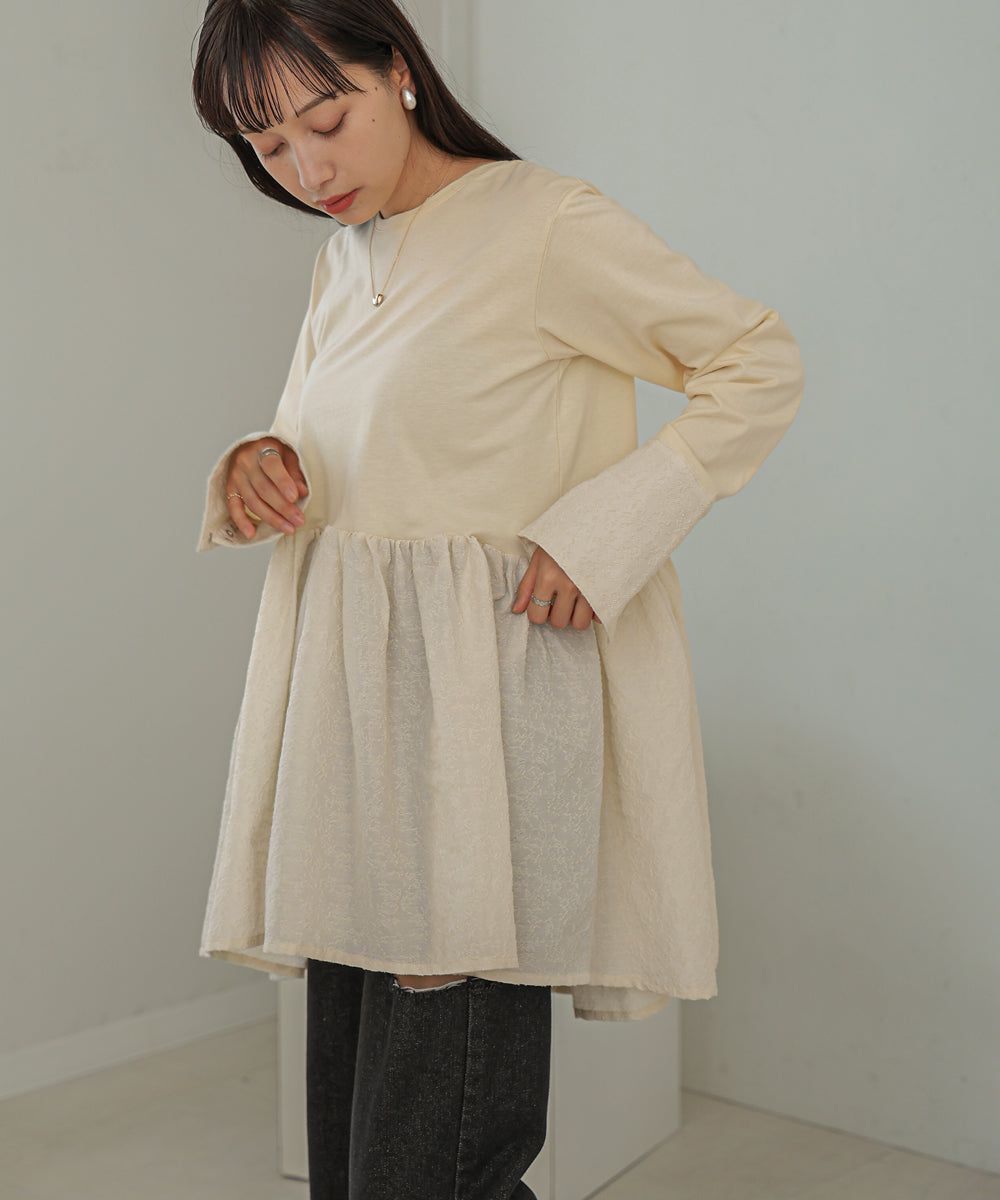 日本 Bab - 優美緹花拼接長袖上衣-水藍