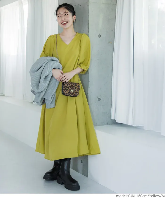 日本 COCA - 顯瘦V領收腰五分袖洋裝-米杏