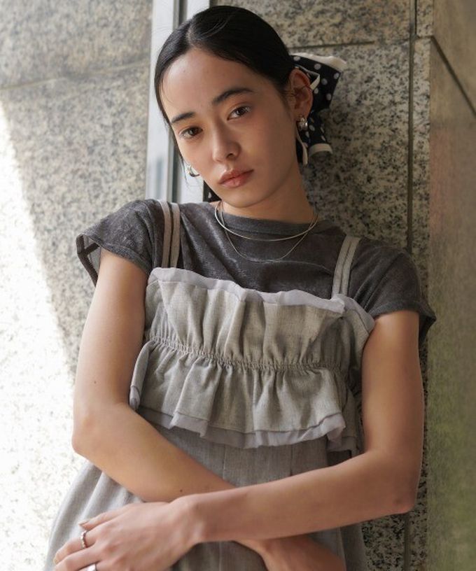 日本 Bab - 微透輕盈天鵝絨法式袖上衣-象牙米 (M)