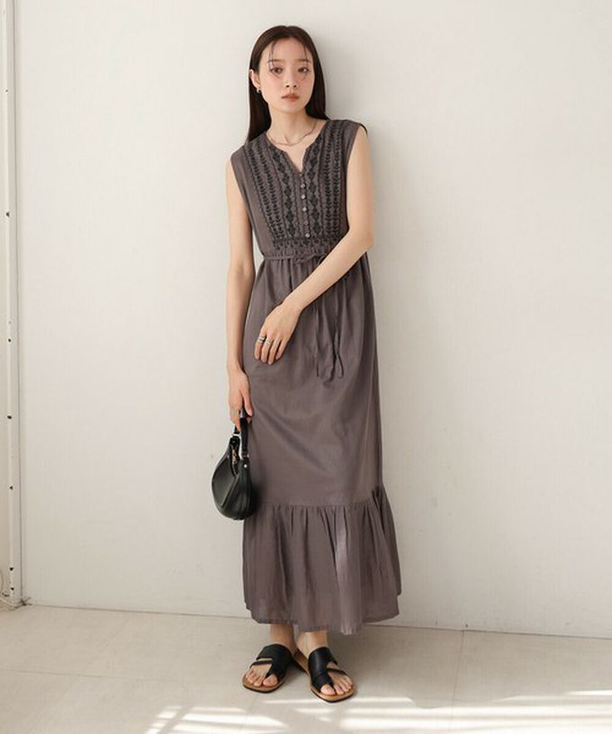 日本 Bab - 100%印度棉刺繡腰綁帶無袖洋裝-煙燻藍