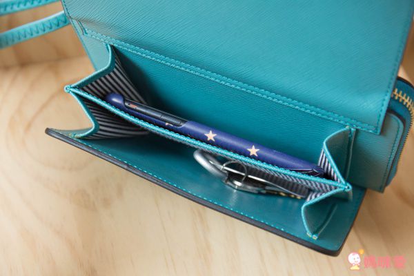 日本 cachecache - 3way蝴蝶結錢夾包-SILGY銀粉x灰