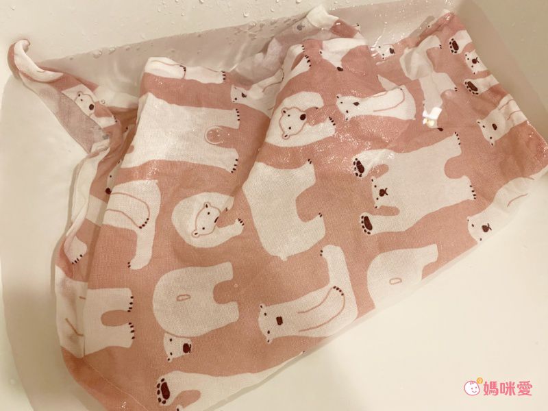 日本代購 - 印度棉大人料理圍裙(雙口袋)-狗狗散步-灰x黃