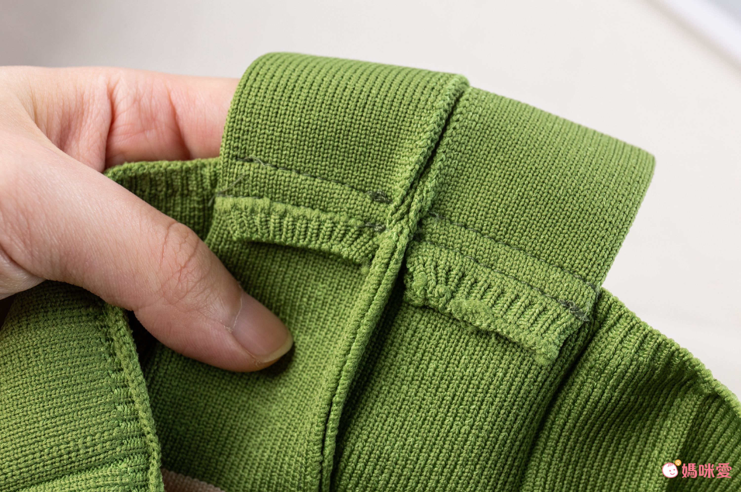 韓國 SOPHIENBONNE - 百褶彈性針織撞色手提/肩背包-咖X紅 (S)