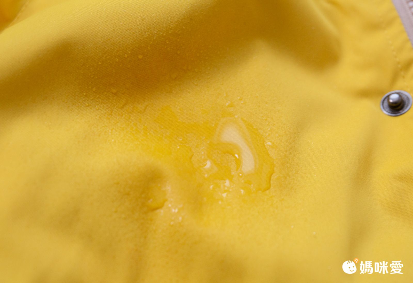 防水防風防雨衝鋒外套，換季、秋冬濕冷天氣必備保暖外套