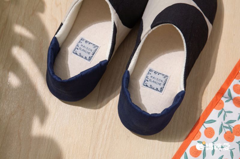 日本 Maison Blanche - 日本製 北歐風棉麻柔軟室內拖鞋-點點-黑 (23-25cm)