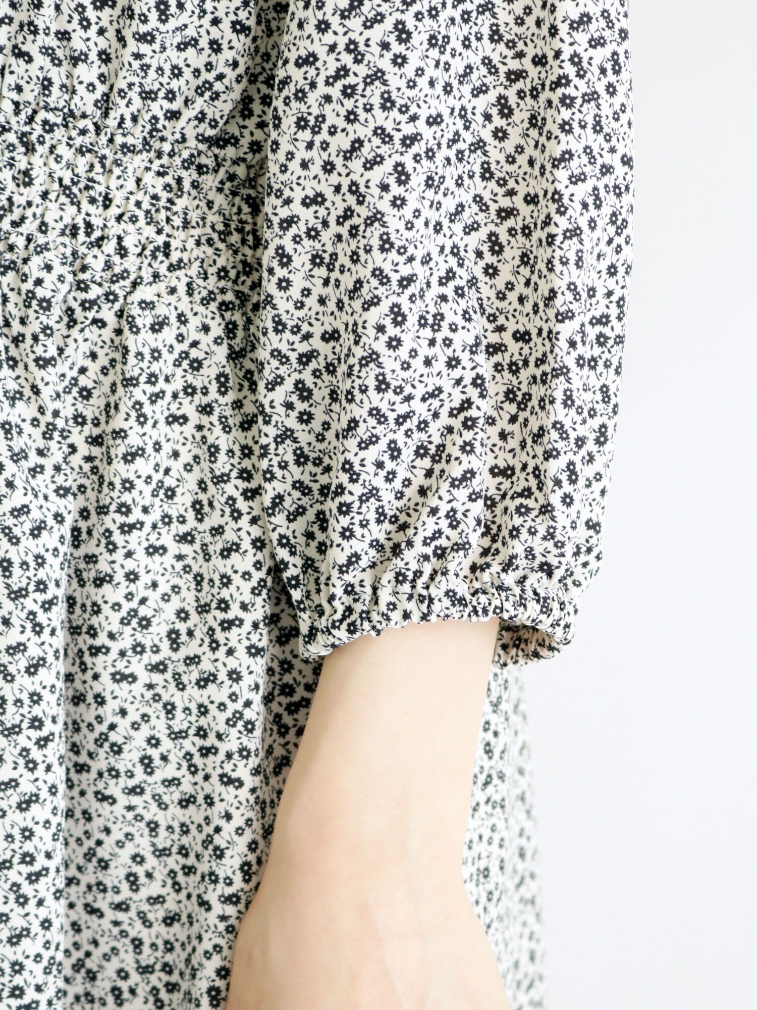 日本 ehka sopo - 甜美氣質碎花雪紡縮腰長洋裝-白