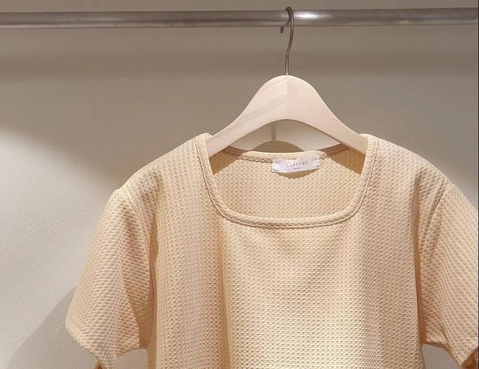 韓國 LANDING - 鬆緊格紋方領短袖上衣-淺黃 (FREE)