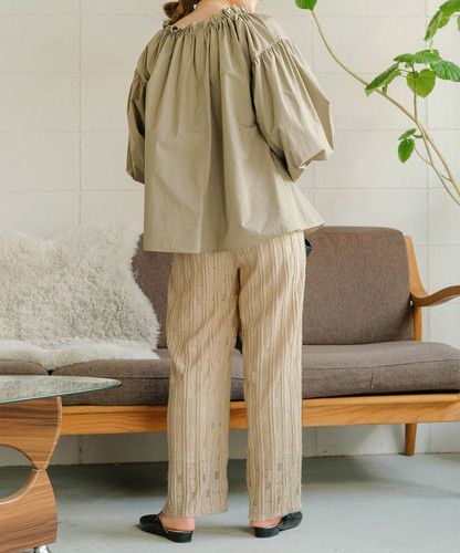 日本 Bou Jeloud - 蕾絲雕花垂墜寬褲-軍綠