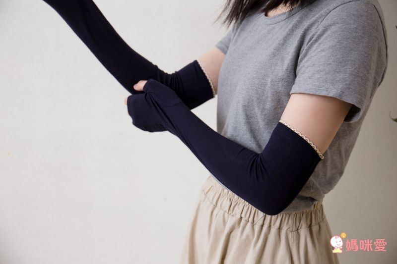 日本媽咪夏日愛用 ☼ 大帽簷透氣遮陽帽 / 抗UV涼感袖套！