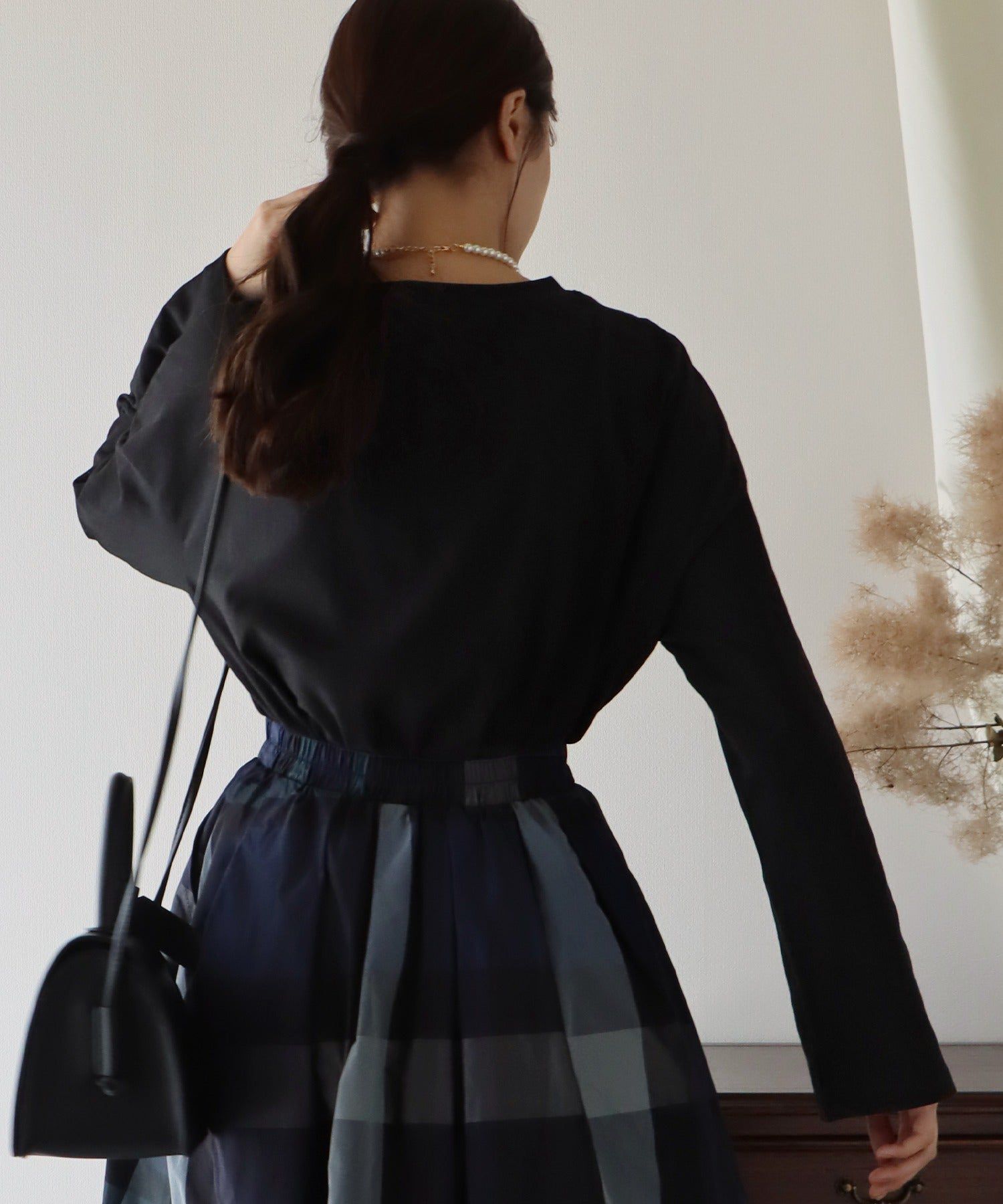 日本 BLUE EAST - 圓領百搭柔軟薄長袖上衣-條紋-深藍