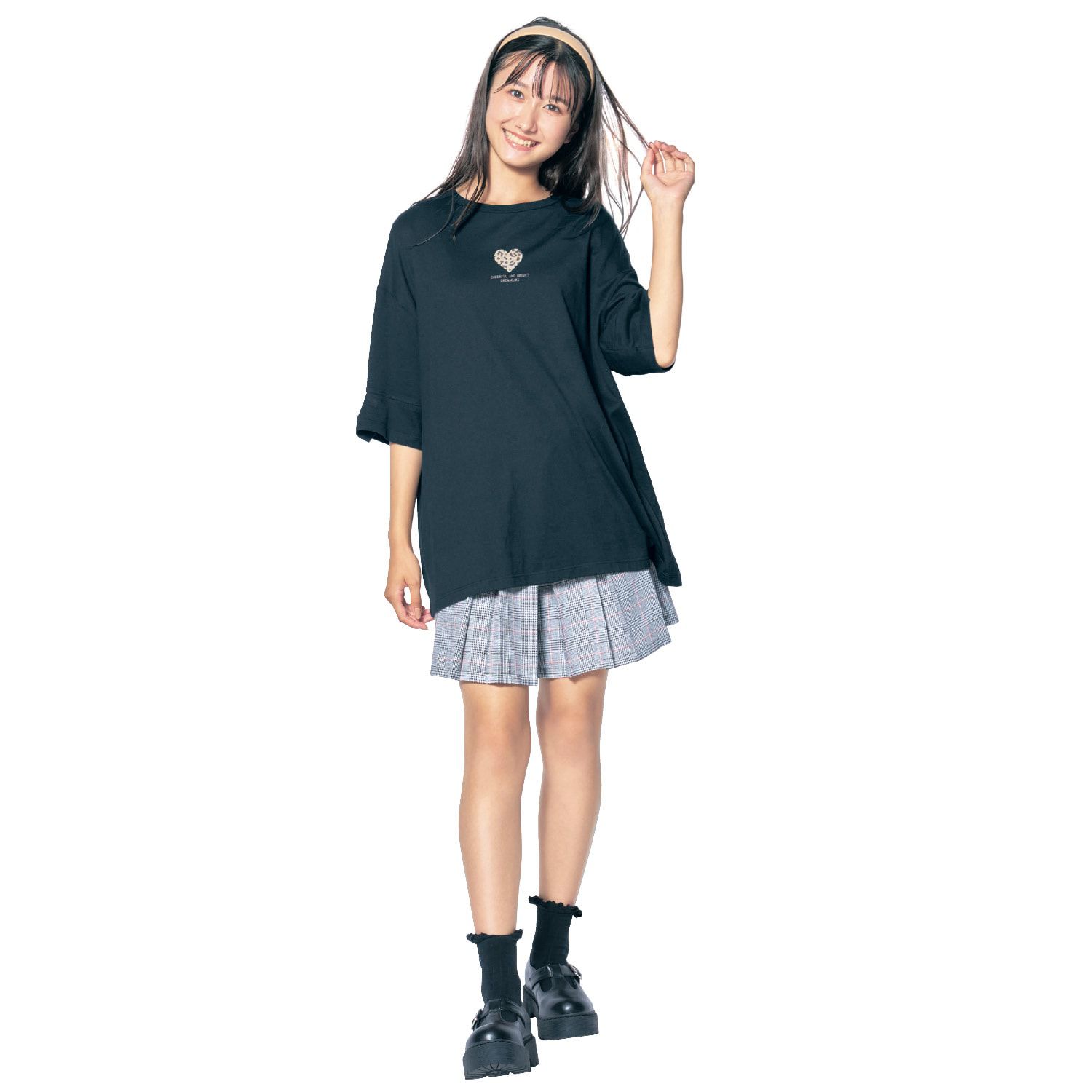 日本 Papel lapiz - 袖子開叉愛心印花寬鬆短袖上衣-米白