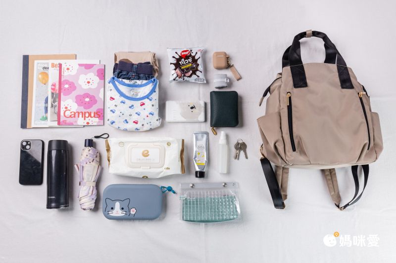 多達10個夾層！日本連線 ✈ 輕量減壓媽媽包