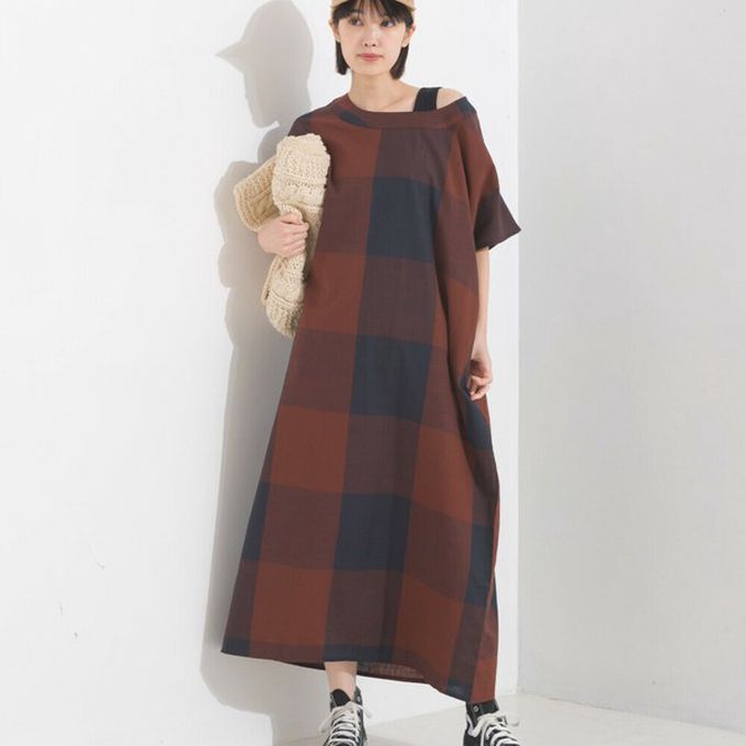 日本 OMNES - 100%印度棉 清爽格紋短袖洋裝-黑白