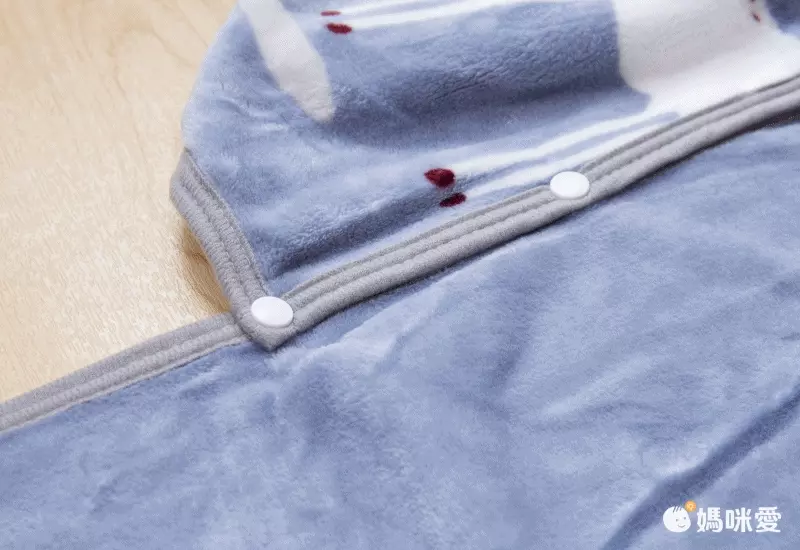 保暖珊瑚絨披肩懶人毯-一般款-林深時見鹿 (1.5mx1.3m（帽子可拆）)