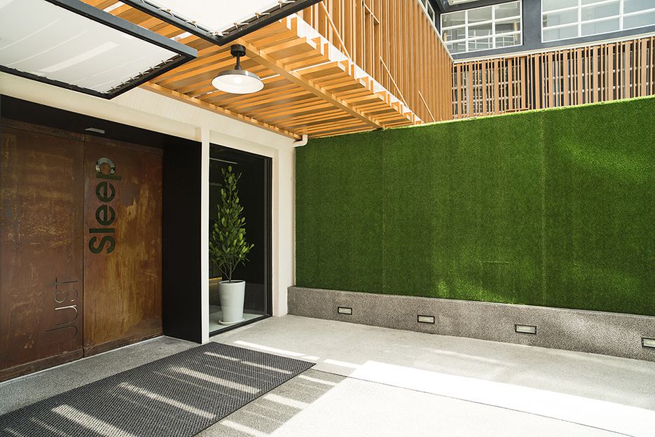 宜蘭泡溫泉吃美食｜捷絲旅礁溪館｜房內就有超大私人湯屋