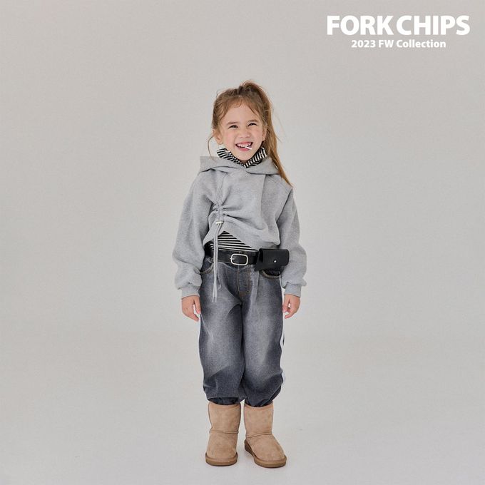 韓國 FORK CHIPS - 鈕扣高領彈性上衣-條紋