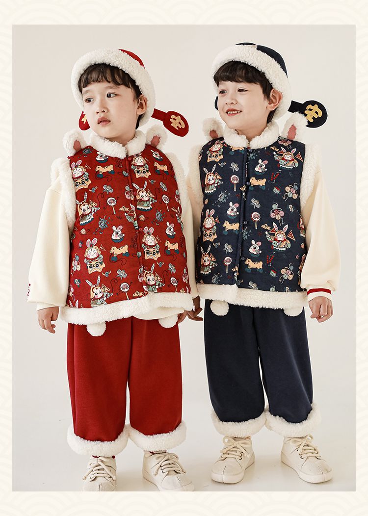 TONGMO - 漢服風加絨喜氣拜年休閒長褲-錦旗兔兔-紅色