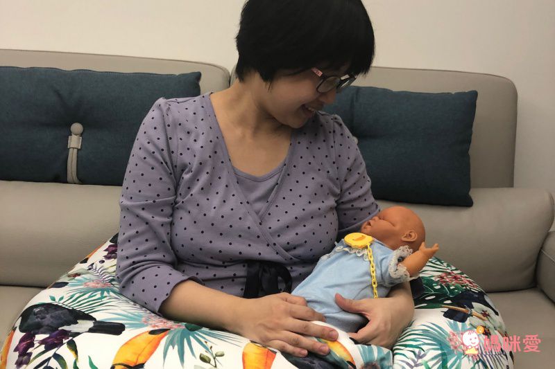 波蘭 Ceba Baby - C型多功能孕婦枕-淺灰星芒