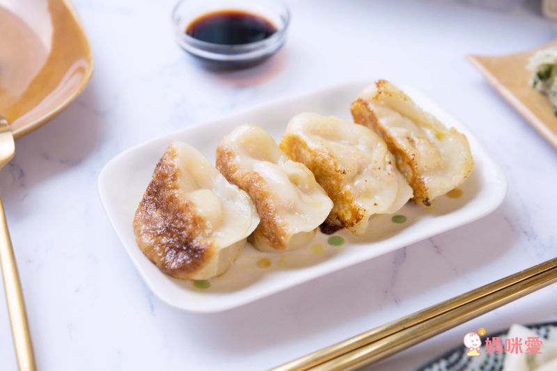 【金后餃】宮廷級手工水餃 ♛ 檢驗合格豬肉，安心無添加！