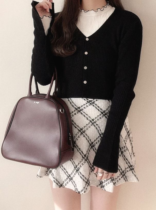 日本 GRL - 早春款V領花朵袖羅紋上衣/薄外套-天使白