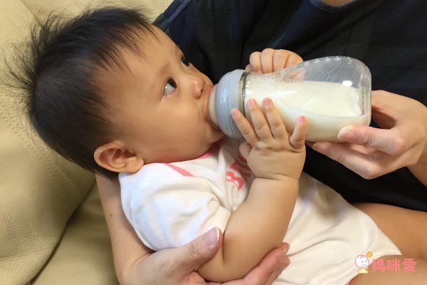 荷蘭 Umee 寬口防脹氣奶瓶